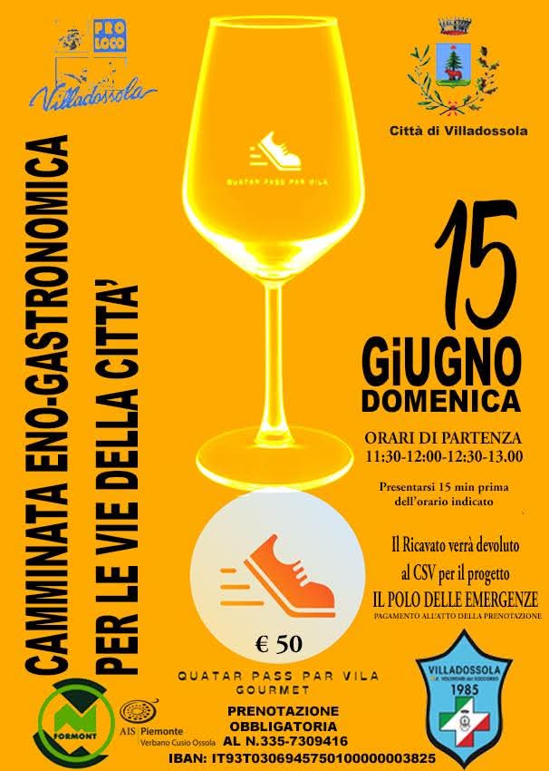 Calice con scarpa a rappresentare la camminata eno-gastronomica per le vie della città