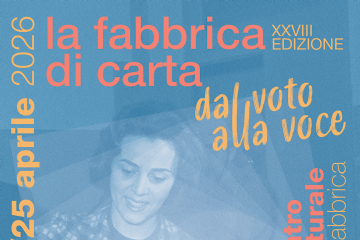 Donna che sta votando su sfondo blu